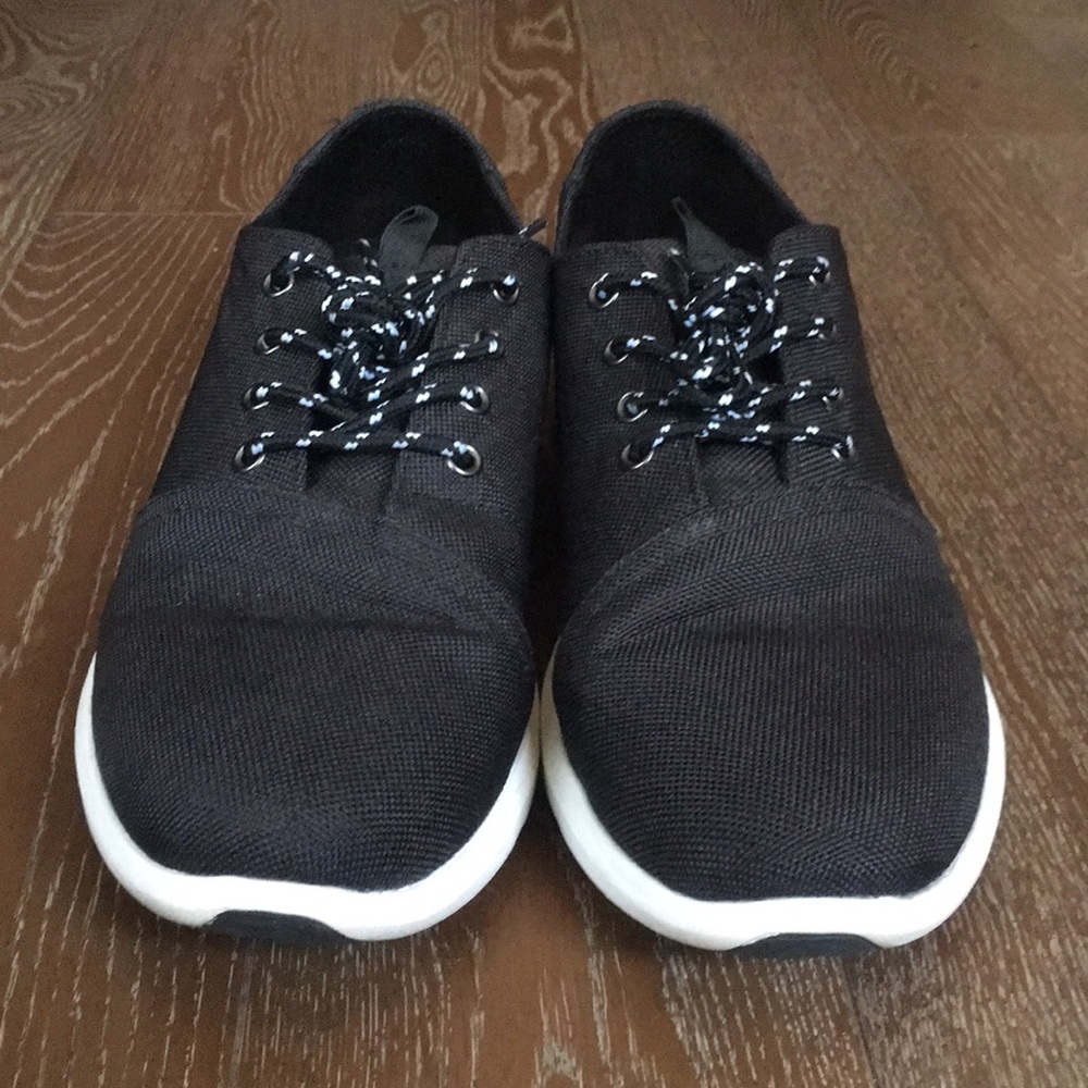 Men’s Toms Shoes
